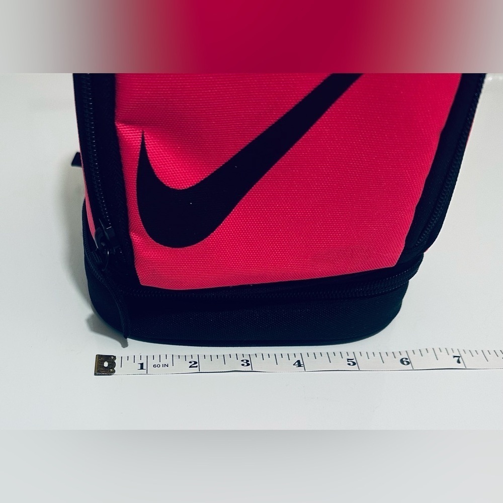 Nike Dome Insulated Lunch Tote in Hyper Pink, NWOT - Picture 7 of 10